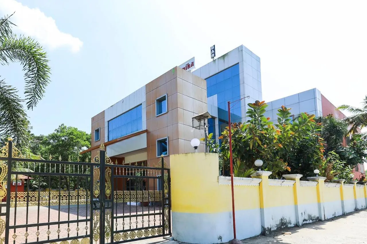 Capital O 68980 Hotel Souparnika Kollam 3*,  India