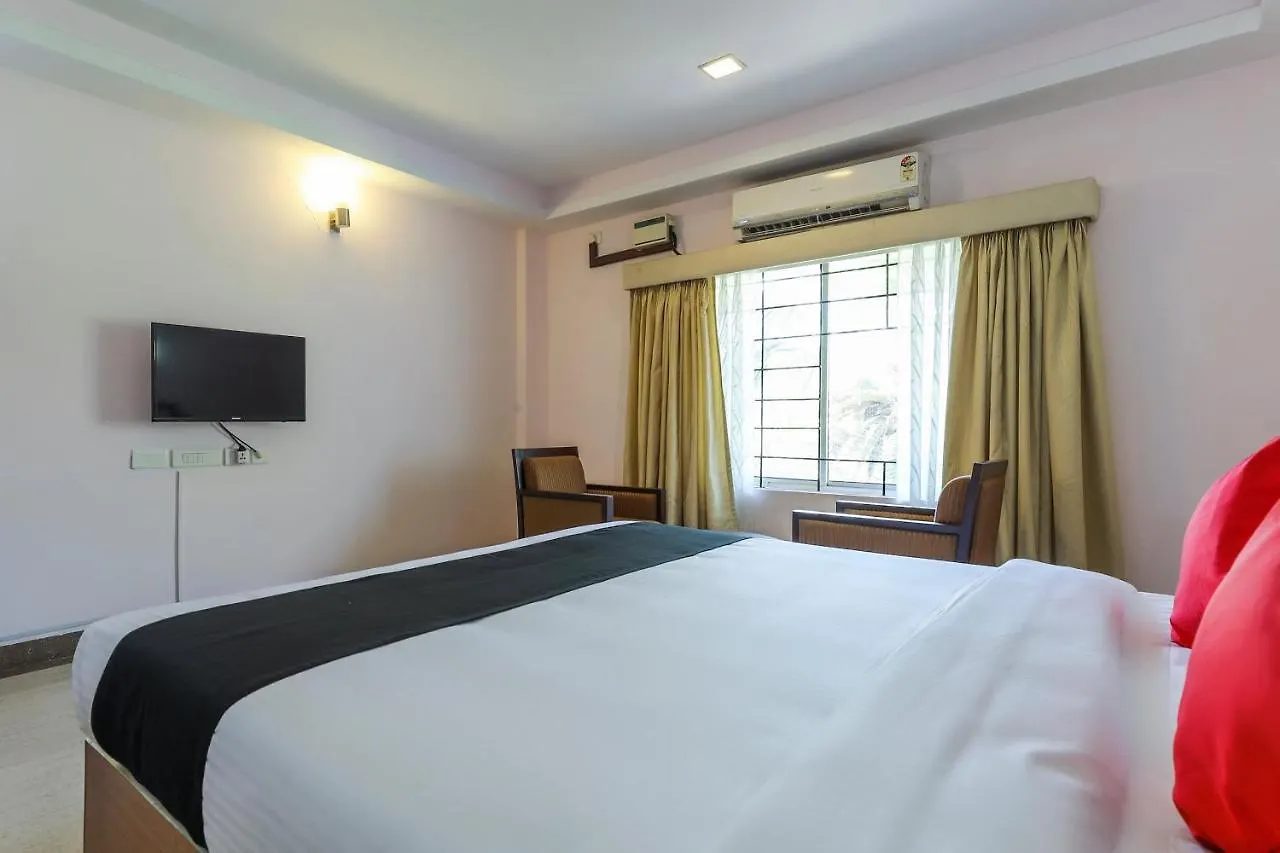Capital O 68980 Hotel Souparnika Kollam 3*,