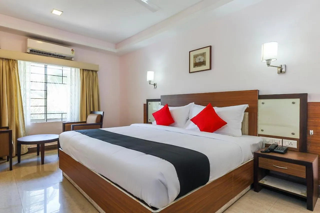 Capital O 68980 Hotel Souparnika Kollam 3*,  India